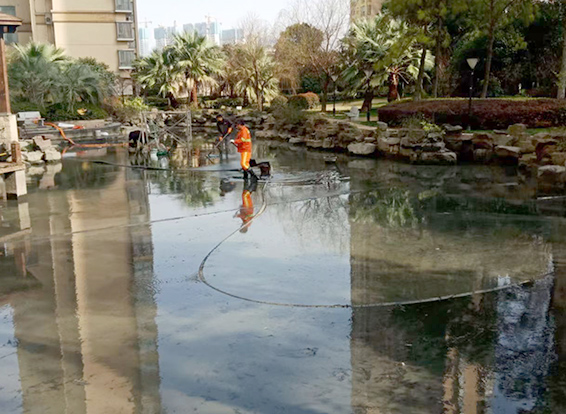 城厢景观池淤泥清理